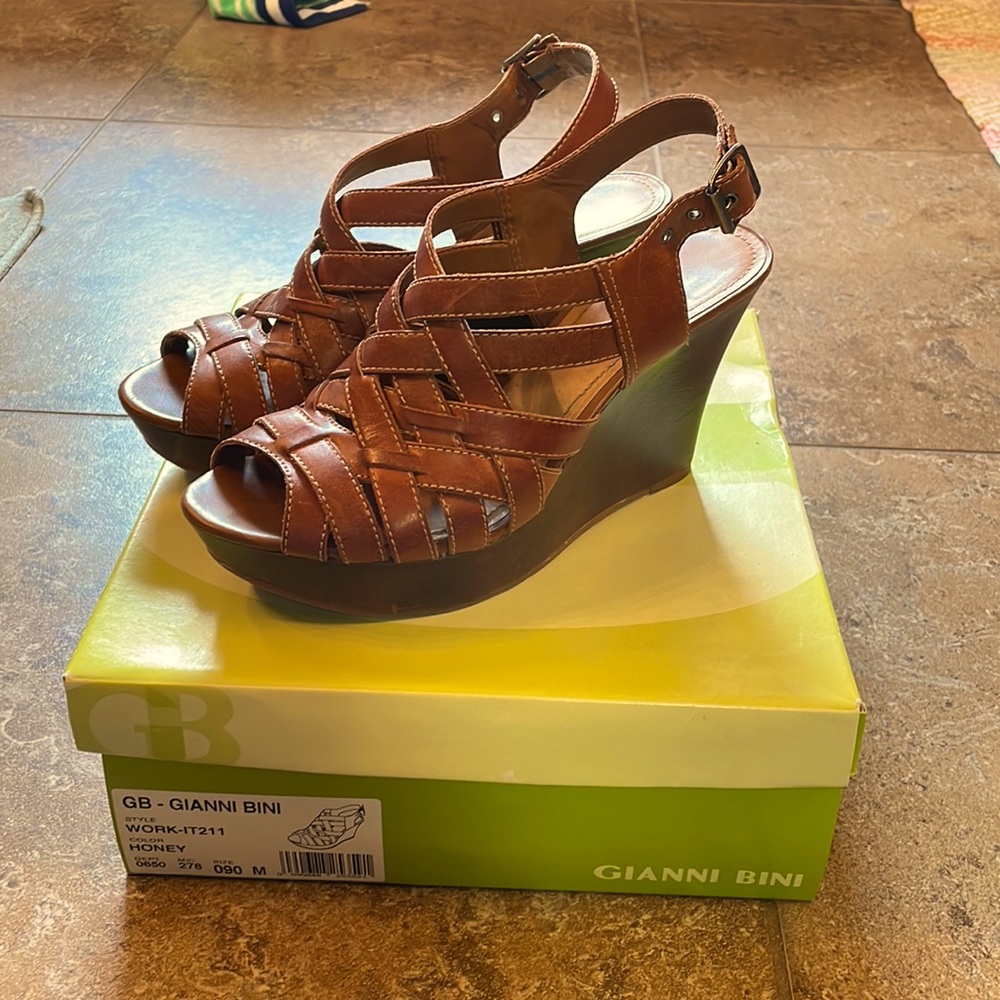 Gianni Bini wedges